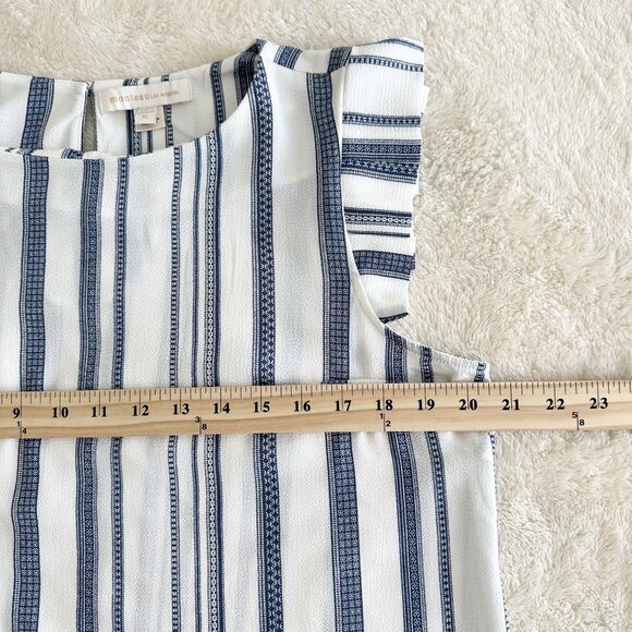 Monteau Sleeveless Blouse Size XL Blue White Stripe Flutter Sleeves - Picture 9 of 10